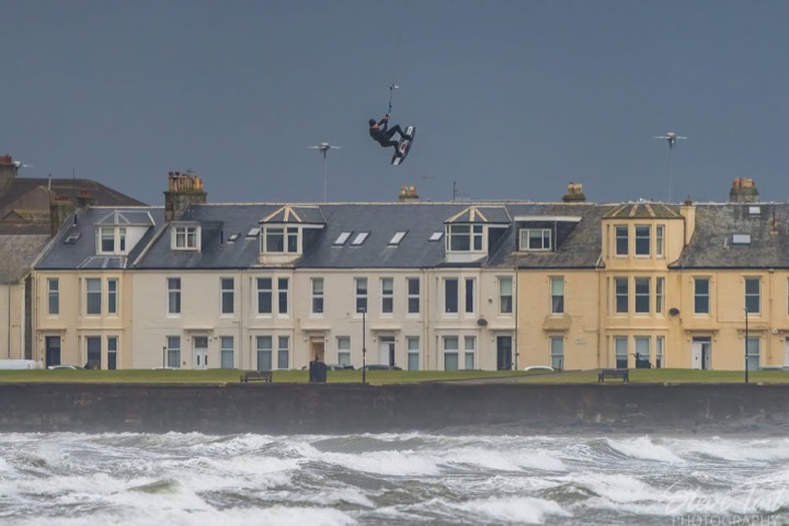 Beyond The Edge riding photograph — Photo: Steve Tait